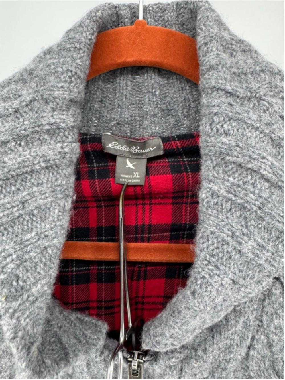 Eddie Bauer Women's Gray Cable Knit Cardigan XL with Red Plaid Lining - Picture 5 of 5